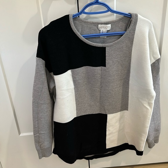 Crewneck colour block sweater - Picture 1 of 4